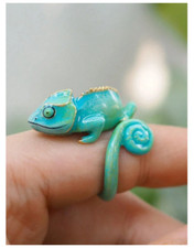 Adorable unique enamel Chameleon Ring size 7 picture