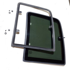 1988-1998 Chevrolet C1500 (GMC) LH quarter glass vent window (driver-side) picture