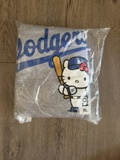 Hello Kitty Night Hoodie from Dodgers stadium 4/13/26  XL NIB LA Dodgers MINT picture