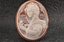 Signed vintage Hand-Carved Shell Cameo: Noblewoman picking flowers (57.5vt) box. picture