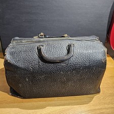 VINTAGE 1960S CHENEY BLACK LEATHER DOCTOR'S STYLE TRAVEL BAG CASE - 19