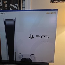PlayStation 5 Original 825GB Disc Edition Console picture