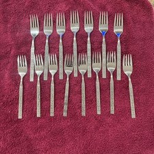 ONEIDA DISTINCTION DELUXE CAPRI STAINLESS FLATWARE Dinner Fork &Salad Forks Repl picture
