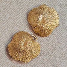 Vintage 1985 MIMI DI N Signed Gold Tone Interlocking Belt Buckle Textured picture