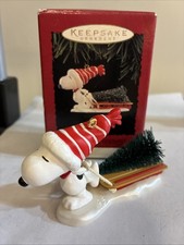 1996 Hallmark Keepsake Ornament - A Tree for Snoopy - Peanuts - Christmas CB picture