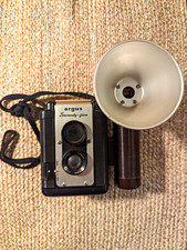Argus Seventy-Five Flash Gun with Reflector for Film Camera - Model Seventy-Five picture