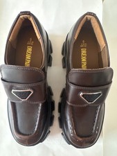 Women’s shoes picture