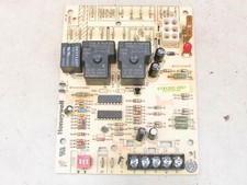 Honeywell ST9120C4057 Furnace Control Circuit Board HQ1011927HW picture