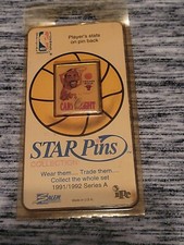 NBA 1990 1991 Star Pins Collection Bill Cartwright Chicago Bulls Pin picture