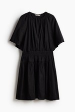 NWT H&M Smocked Detail Dress Women's Sz M Woven Crepe Raglan Preppy Classic picture