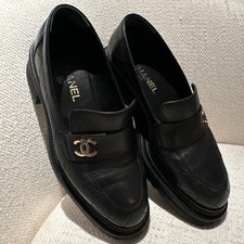 Chanel Fall 2023 Interlocking CC Loafers Black Leather Size 39.5 picture