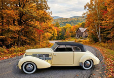 Franklin Mint 1:24 1937 Cord 812 Convertible Phaeton CREAM NIB w/ COA & Box picture