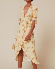 Reformation royace wrapdress in Tuscany picture