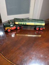 Hess 1986 Vintage Toy Fuel Tanker Truck Die-Cast Model Collectible         58-46 picture