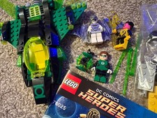 76025 LEGO Complete DC Comics Super Heroes: Green Lantern Vs. Sinestro w figs picture