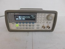 ^^AGILENT  33220A 20MHz FUNCTION / ARBITRARY WAVEFORM GENERATOR  (ZSQ3) picture