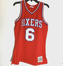 Mitchell & Ness - Philadelphia 76ers Julius Erving Dr. J No. 6 Jersey - Size: M picture