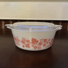 Pyrex Pink Gooseberry 472 1.5 Pt Casserole Dish With Lid Vintage picture