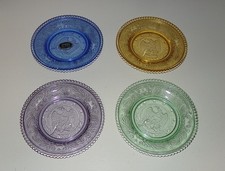 4 Vintage Colored Sandwich Glass 4