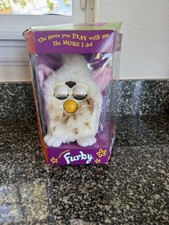 Vintage 1998 Tiger Electronics Snow Leopard Furby Model 70-800 w/ Original Box picture