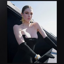 Hunter Schafer 009 | 8 x 10 Photograph | Celebrity Actress, Beautiful Woman picture