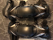 POD K8 2.0 Carbon Fiber Knee Braces ADULT SMALL (PAIR) picture