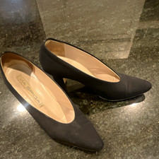 Via Spiga Women's Black Pointed Toe Block Heel Pumps Silk Blend Slip-On 8B picture