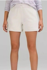 Lululemon Women’s short Softstreme High-Rise 4