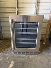 Thermador T24UW925RS 24