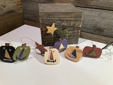 Primitive Style Wooden Halloween Garland - Pumpkins  & Stars Folk Art picture