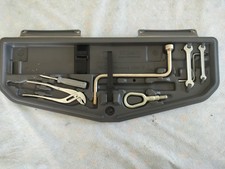 BMW E39 525i 528i 530i 540i M5 OEM Trunk Tool Kit Tray Tools 71111180681 picture