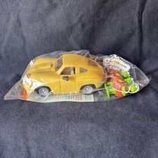Chevron Cars Yellow Sportscar Porsche Casey Coupe with Turtles Design picture
