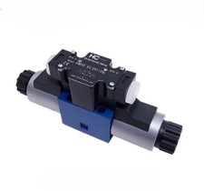 D03 Solenoid Directional Valve 120 VAC J-Box 4 Way 3 Pos Closed 21 GPM 0.38A picture