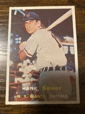 1957 Topps Hank Sauer (New York Giants) #197 VG-Ex picture