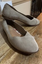 Women’s Toms Suade Slip On Flat Shoes picture