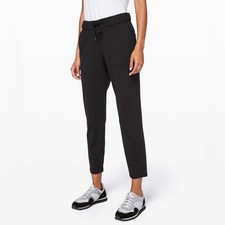 Lululemon On the Fly 7/8 Pant – Black – Size 2 picture