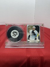 2005-06 Upper Deck Sidney Crosby Rookie #285 Penguins Display With Penguins Puck picture