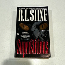 Superstitious - R.L. Stine PB Horror Supernatural Fiction Adults English Warner picture