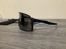 NEW OAKLEY OO9406 Sutro Rectangular Sunglasses Black frame - Prizm lens picture
