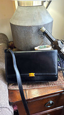 Authentic Bally ITALIAN leather magnetic Flap kiss-lock 2 compartment crossbody  picture