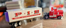 1983 TYCO US-1 Red Peterbilt Semi & Trailer set With trailer Branding P.I.E Runs picture