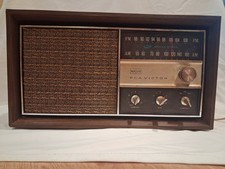 Vintage RCA Victor Model RGC29W Solid-State AM/FM Table Radio  picture