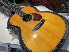 Martin OM-28V Used Acoustic Guitar [AUTH] picture