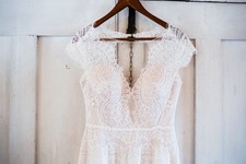 Melissa Sweet Designer Wedding Dress Size 8, David’s Bridal, Excellent Condition picture