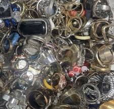 RANDOM Lot Of (100) Costume Jewelry Rings Vintage To Modern Grab Bag Random picture