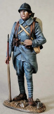W. Britain - French Infantryman Standing with Rifle, 1916-18 #23140 picture