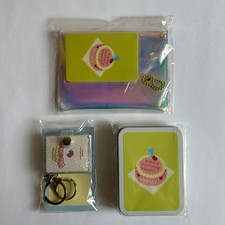 WEEEKLY 1ST ANNIVERSARY HAPPY BIRTHDAY WEEEKLY OFFICIAL MD PHOTOCARD MINI ALBUM picture