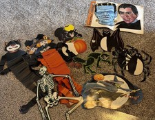 Vintage Halloween decorations 1960s Bat Cat, Witch Dracula Frankenstein picture