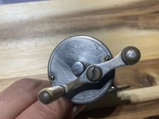 Antique Thos E. Wilson & Co. Chicago USA fishing reel (7381) picture