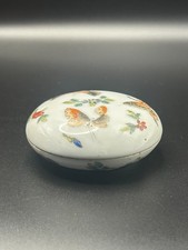 Antique Chinese Nianqianzhilong Qianlong Signed Butterfly Porcelain Powder Box picture